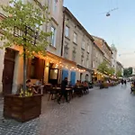 сучасна в центрі львова на вулиці лесі українки 19 * Lviv