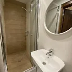 сучасна в центрі львова на вулиці лесі українки 19 Apartment Lemberg