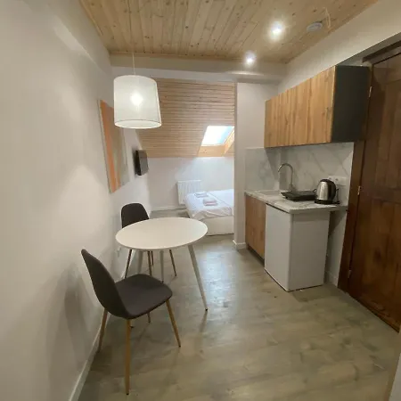 у центрі львова на вулиці лесі українки 19 11 Апартаменты *