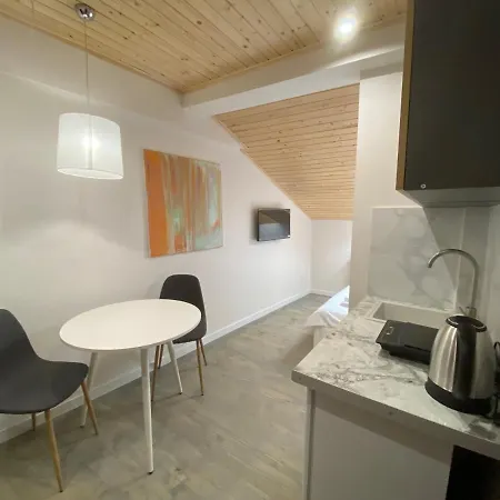 сучасна в центрі львова на вулиці лесі українки 19