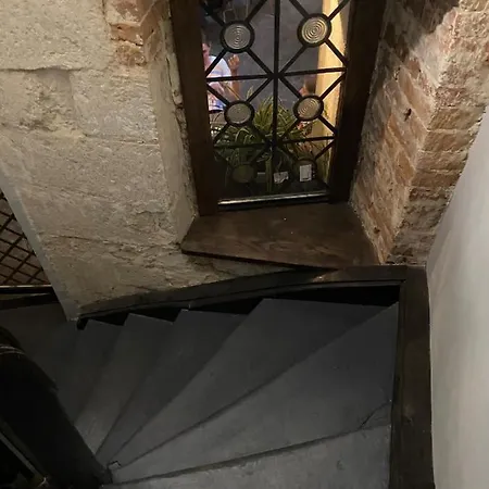 у центрі львова на вулиці лесі українки 19 11 Апартаменты Львов