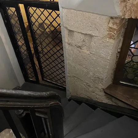 у центрі львова на вулиці лесі українки 19 11 *