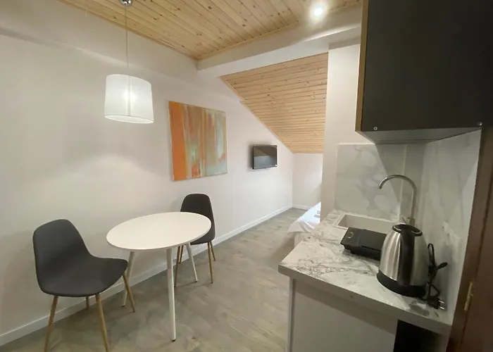 сучасна в центрі львова на вулиці лесі українки 19