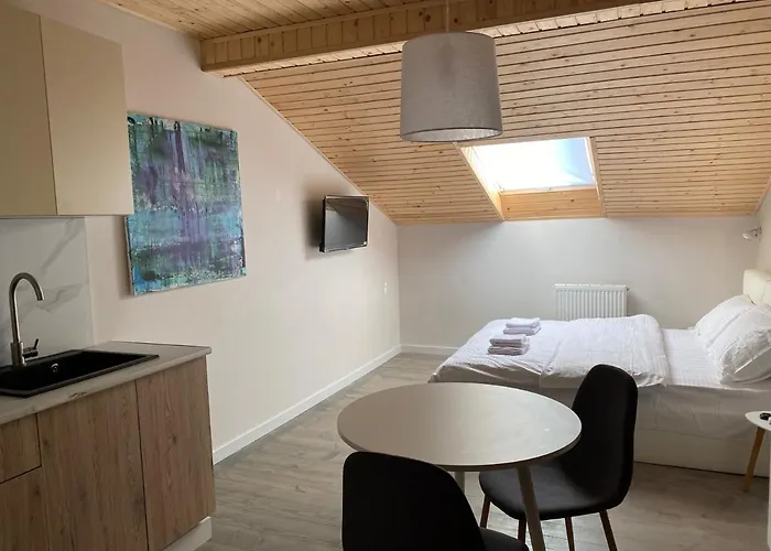 сучасна в центрі львова на вулиці лесі українки 19