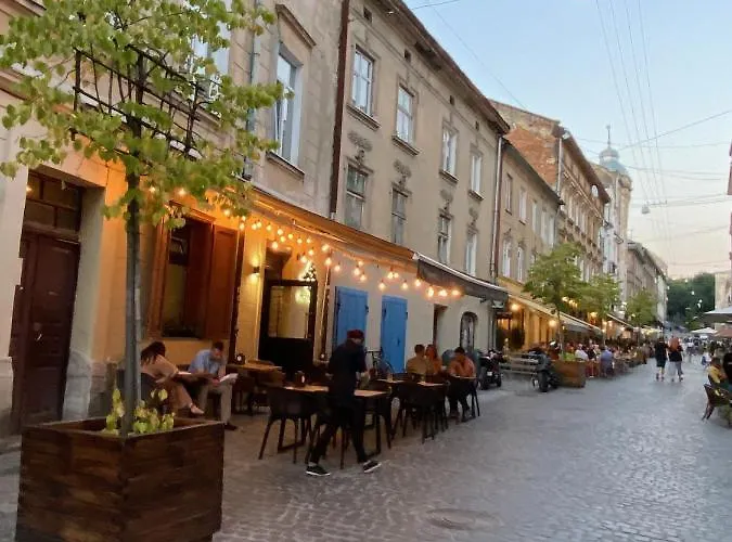 сучасна в центрі львова на вулиці лесі українки 19 * Lviv