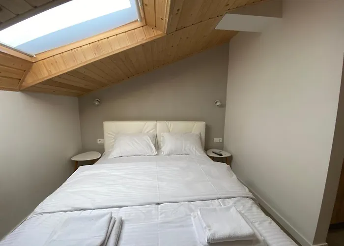 Apartamento сучасна в центрі львова на вулиці лесі українки 19 *