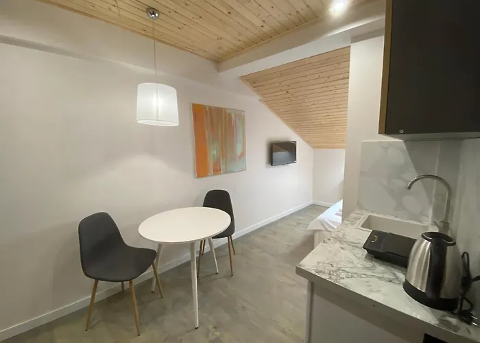 сучасна в центрі львова на вулиці лесі українки 19