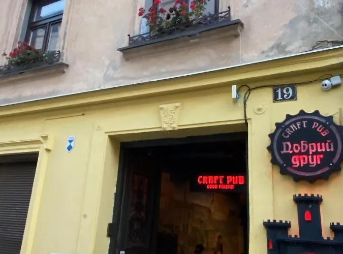 сучасна в центрі львова на вулиці лесі українки 19 *