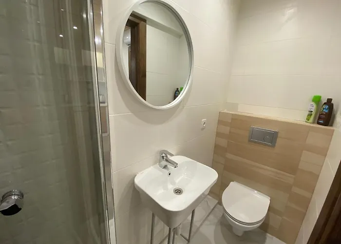 сучасна в центрі львова на вулиці лесі українки 19 *