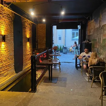 сучасна в центрі львова на вулиці лесі українки 19 Lviv